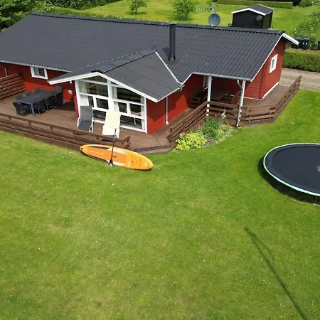 Vakantiehuis Vinny - 1km From The Sea By Interhome *