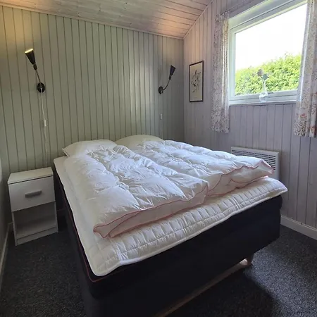 Vakantiehuis Vinny - 1km From The Sea By Interhome